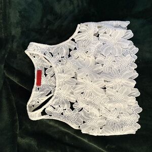 Signature8 White Floral Lace Top